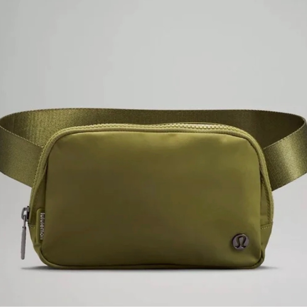 Lululemon belt bag